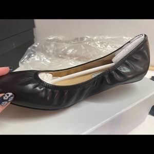Vera Wang Lillian flat 6.5